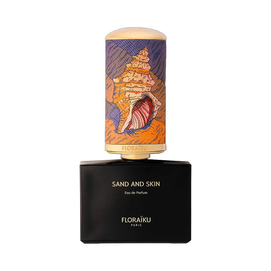 FLORAIKU Sand and Skin Eau de Parfum 50ml — flacon noir laqué face avant nom doré, parfum niche japonais oriental Floraïku Paris