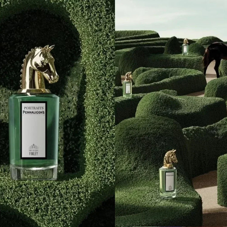 Un flacon de parfum vert avec un bouchon doré en forme de tête de cheval.