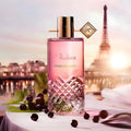 By Kilian Sparkling Royal Eau de Parfum 75ml — flacon devant les toits de Paris et la tour Eiffel au crépuscule, cassis, floral fruité niche France