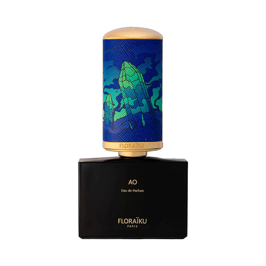 FLORAIKU AO Eau de Parfum 50ml — flacon noir laqué face avant nom doré, parfum niche japonais aquatique Floraïku Paris