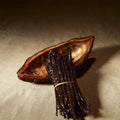 MAISON JANNOBI Van Cao Extrait de Parfum — cabosse de cacao et gousses de vanille de Madagascar, les matières du parfum